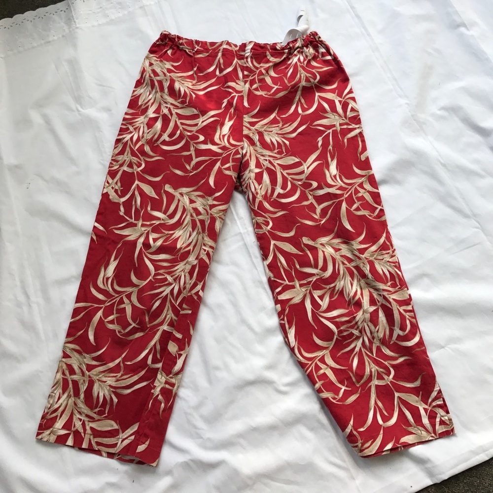 Maternity Capri pants, size Large