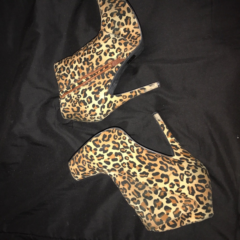 Leopard Booties - Picture 3 of 3