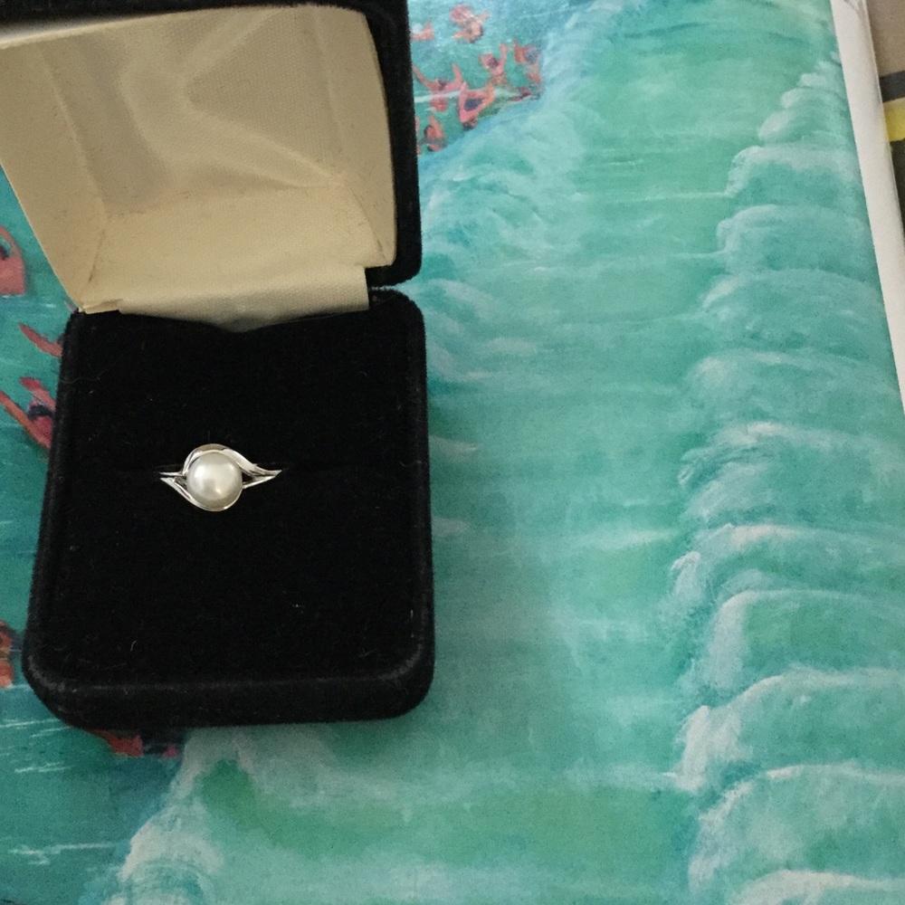 Pearl and Sterling ring, 5-1/2
