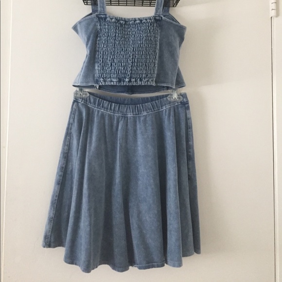 🔥SALE🔥 A&F Two Piece Dress Set, Skirt & Crop Top - Picture 2 of 5