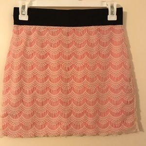 Lace detailed mini skirt