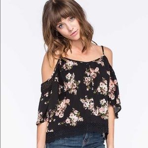 Full Tilt Floral Off the Shoulder Top Size S