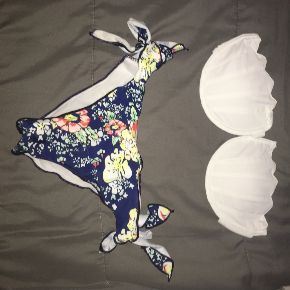 Swimsuit - Picture 3 of 3