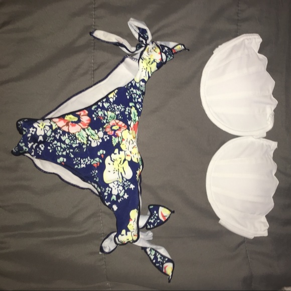 Swimsuit - Picture 3 of 3