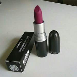 Mac Lustre lipstick Color:Rebel 20