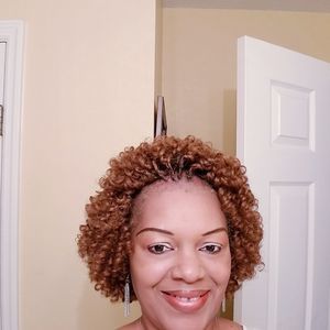 Meet your Posher, Laverne