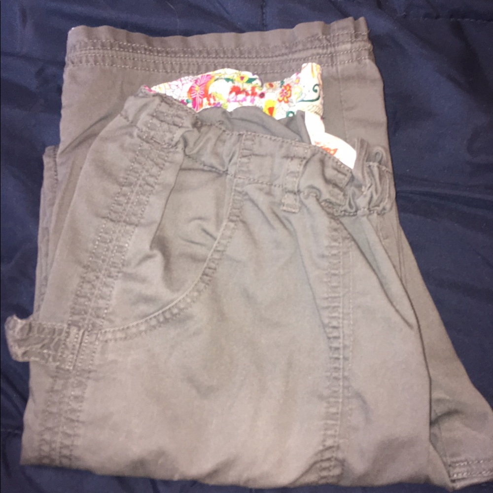 EUC gray XS Koi scrub pants