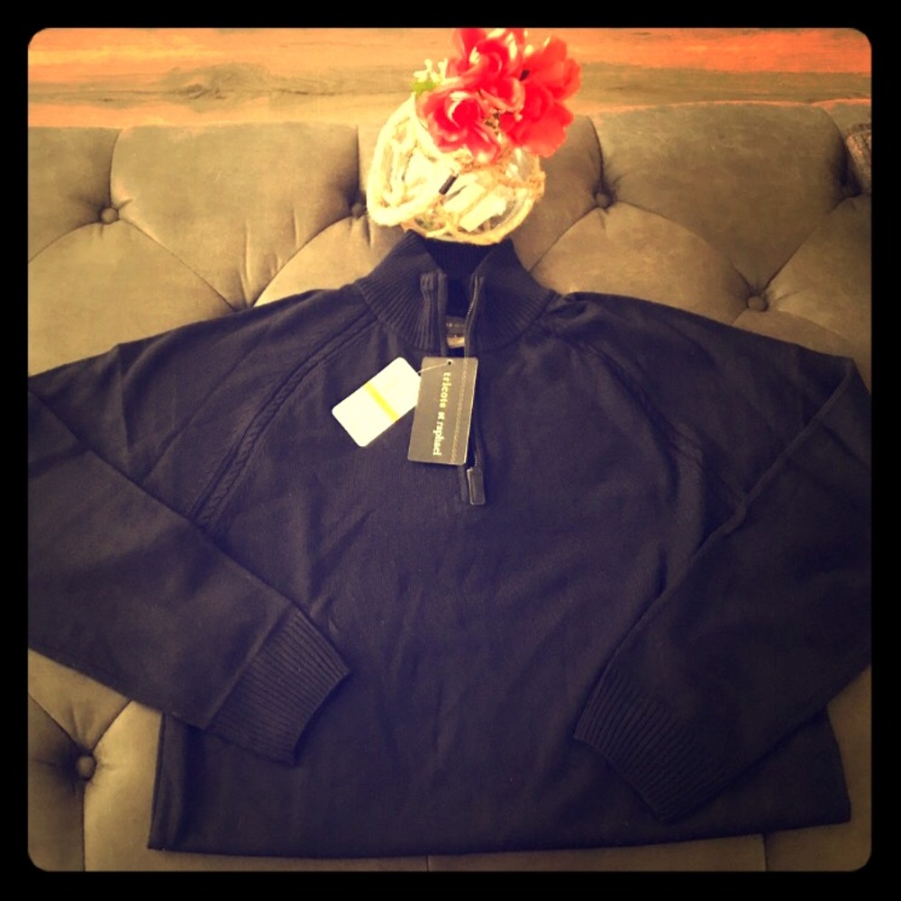 Tricot's St Raphael NWT Navy sweater