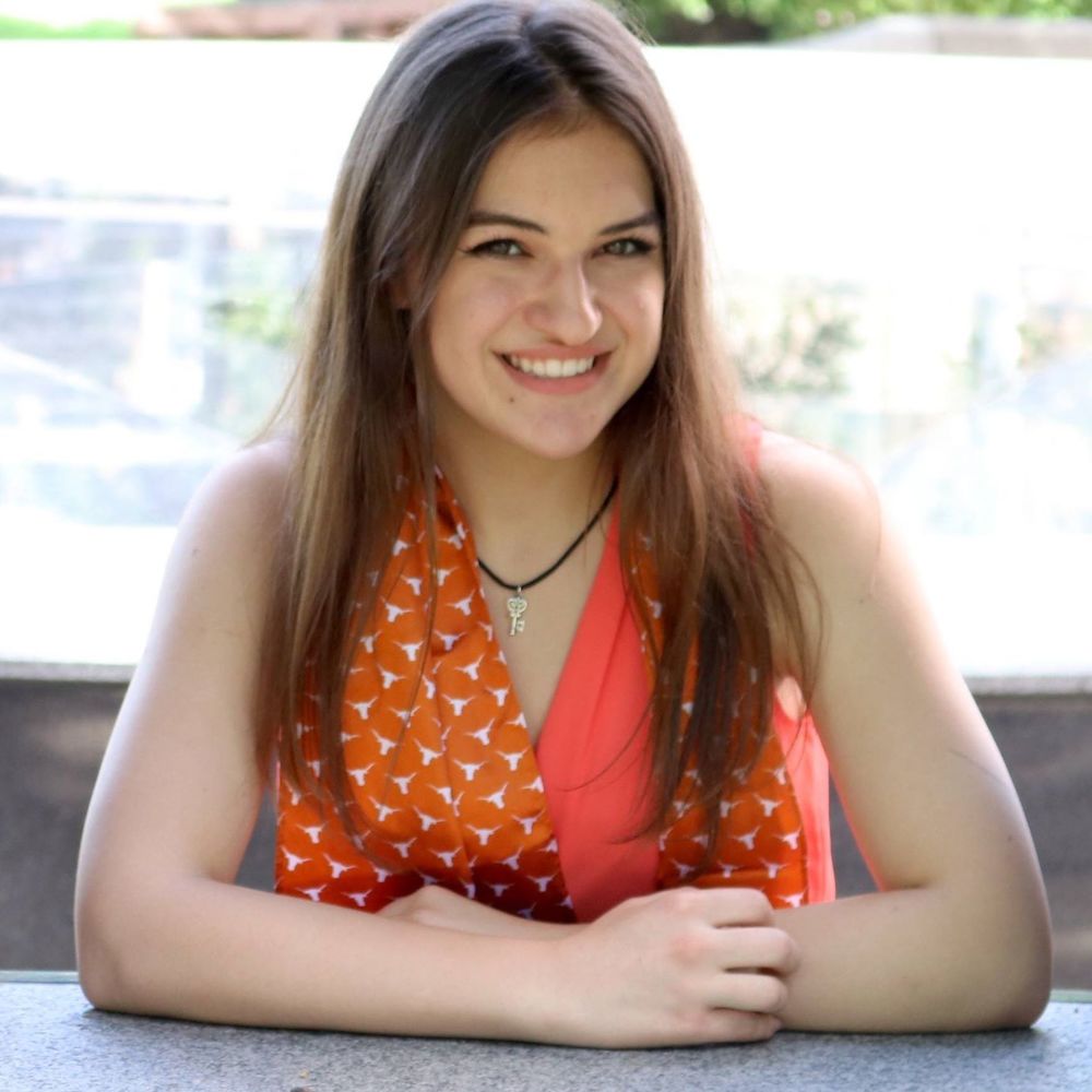 Meet your Posher, Julia