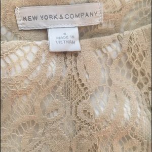 New York & Co - Cream lace skirt Size 6