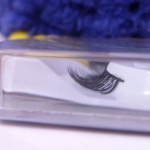 8 boxes of striped mink hair False Eyelashes 001