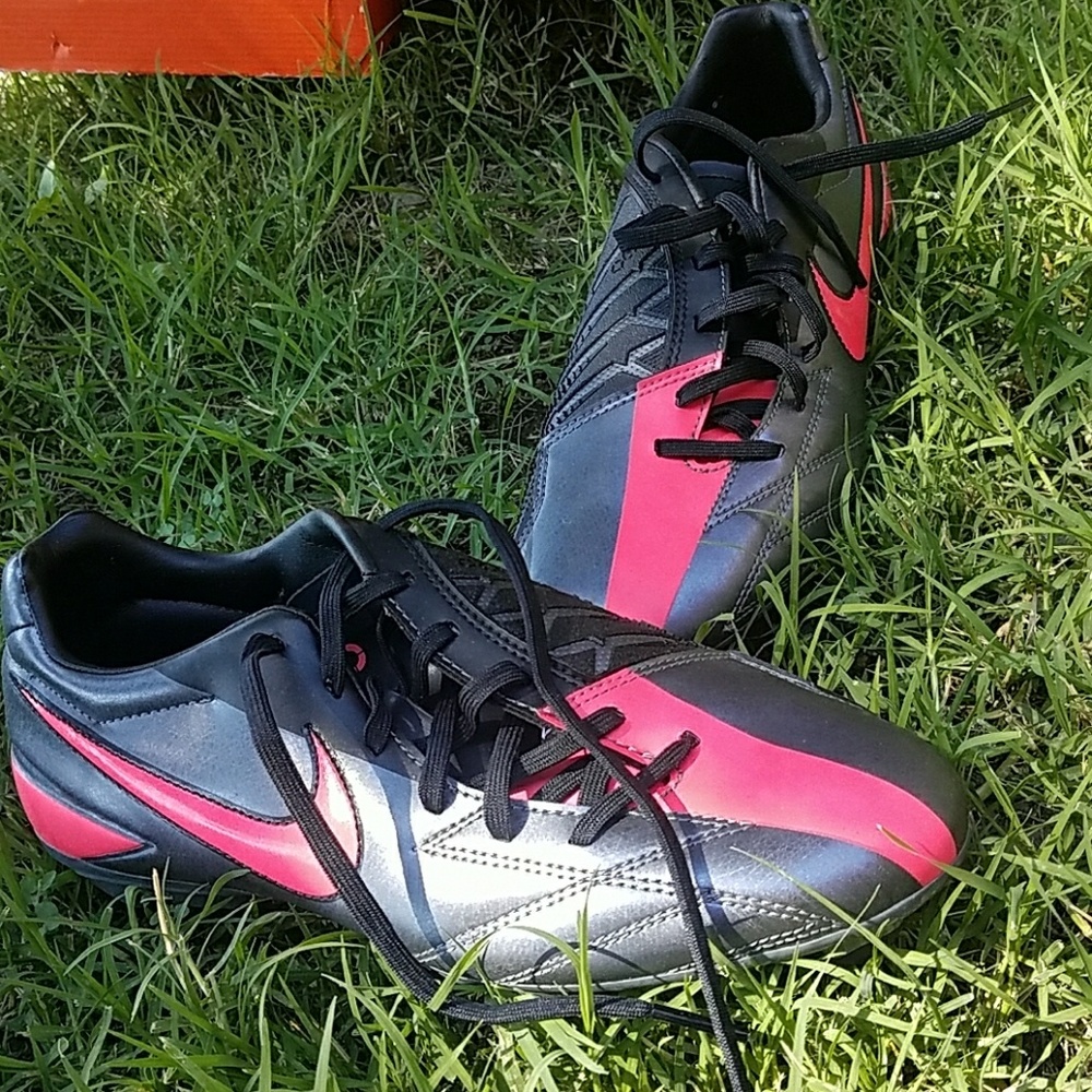 T90 SHOOT IF FG soccer cleats