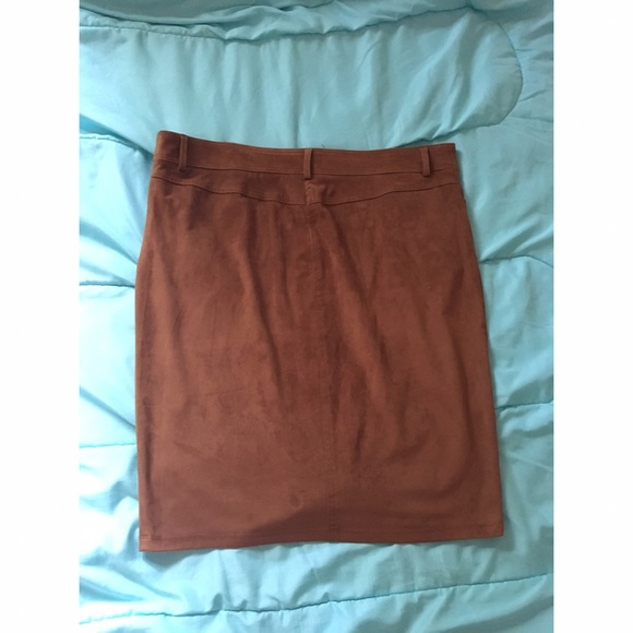 Forever21+ suede skirt - Picture 2 of 3