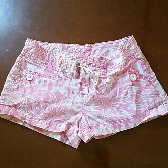 Pants - Pink and white shorts