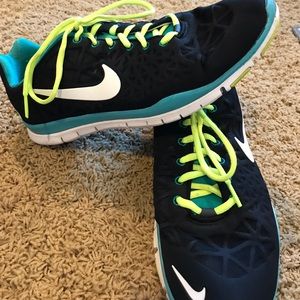 Women's Nike Free Tennis Shoes