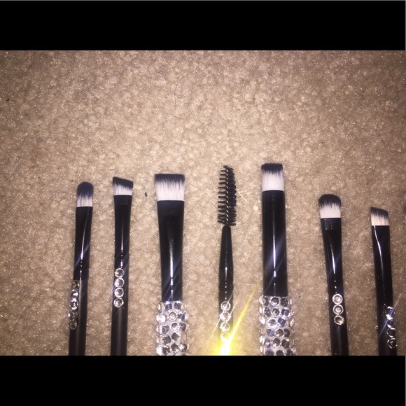 Makeup brushes