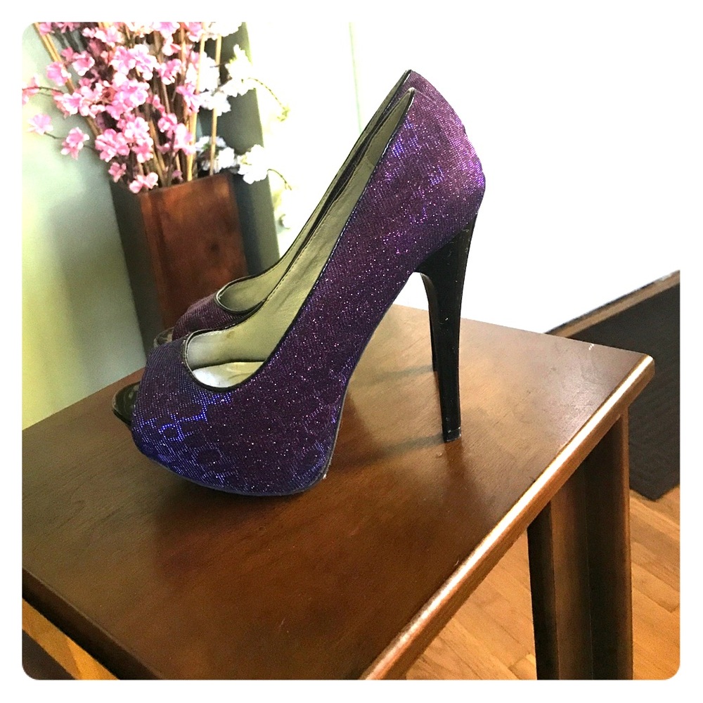 SALE🎉Shi by Journey's purple glitter heels. Sz 7
