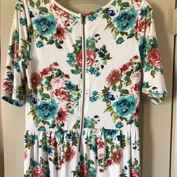 Floral Maxi - Picture 3 of 4