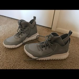 Adidas tubular shoes in grey!