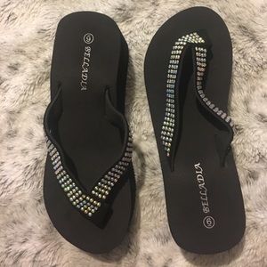 NWOT Bling Platform Flip Flops Black Size 6