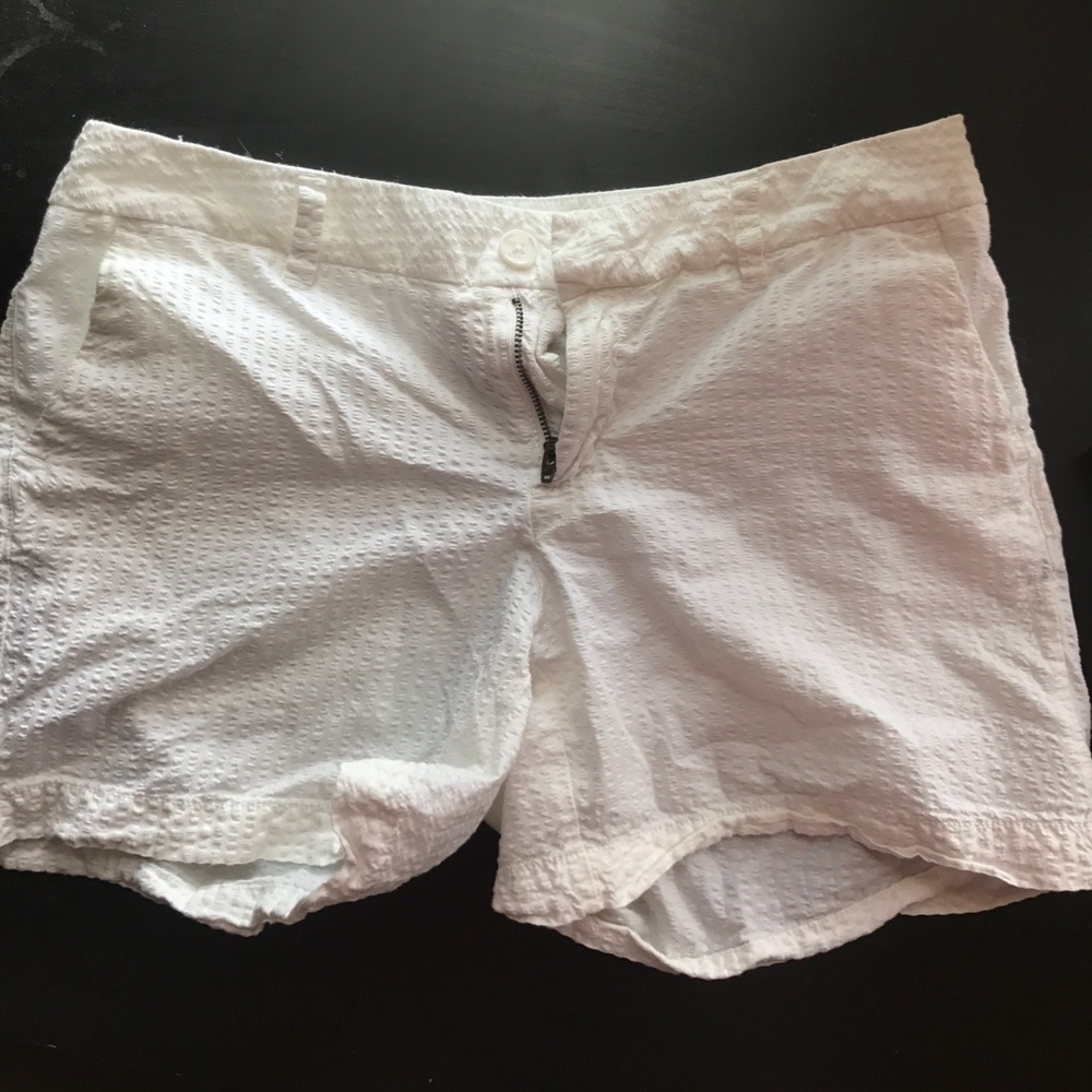 White morona shorts