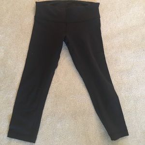 lululemon cropped Wonder under leggings