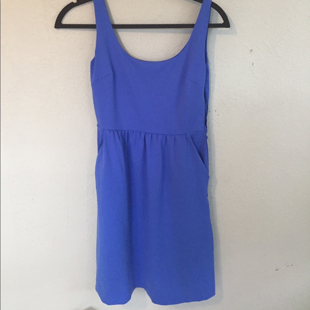 Cynthia Rowley Dress!! Beautiful blue with pockets