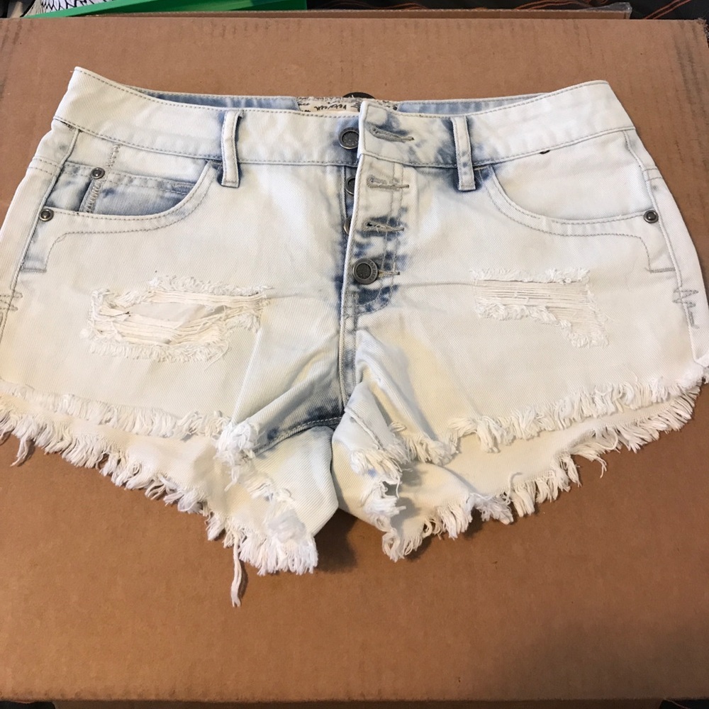 Hot kiss faded white shorts