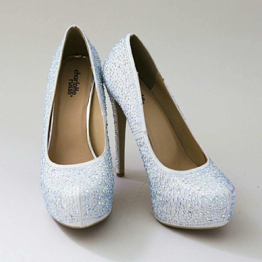 Gorgeous iridescent Cinderella crystal pumps