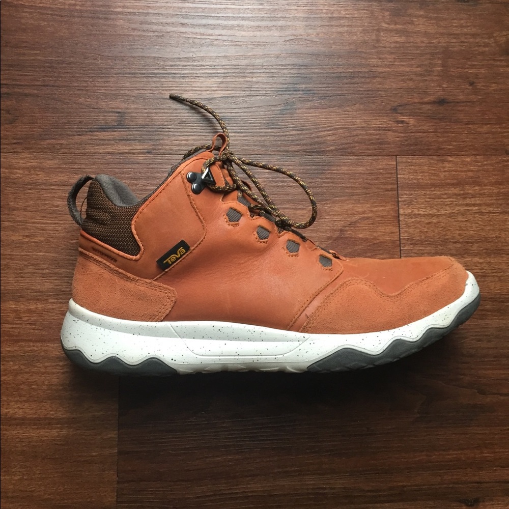 Teva Arrowood Lux Mid Waterproof