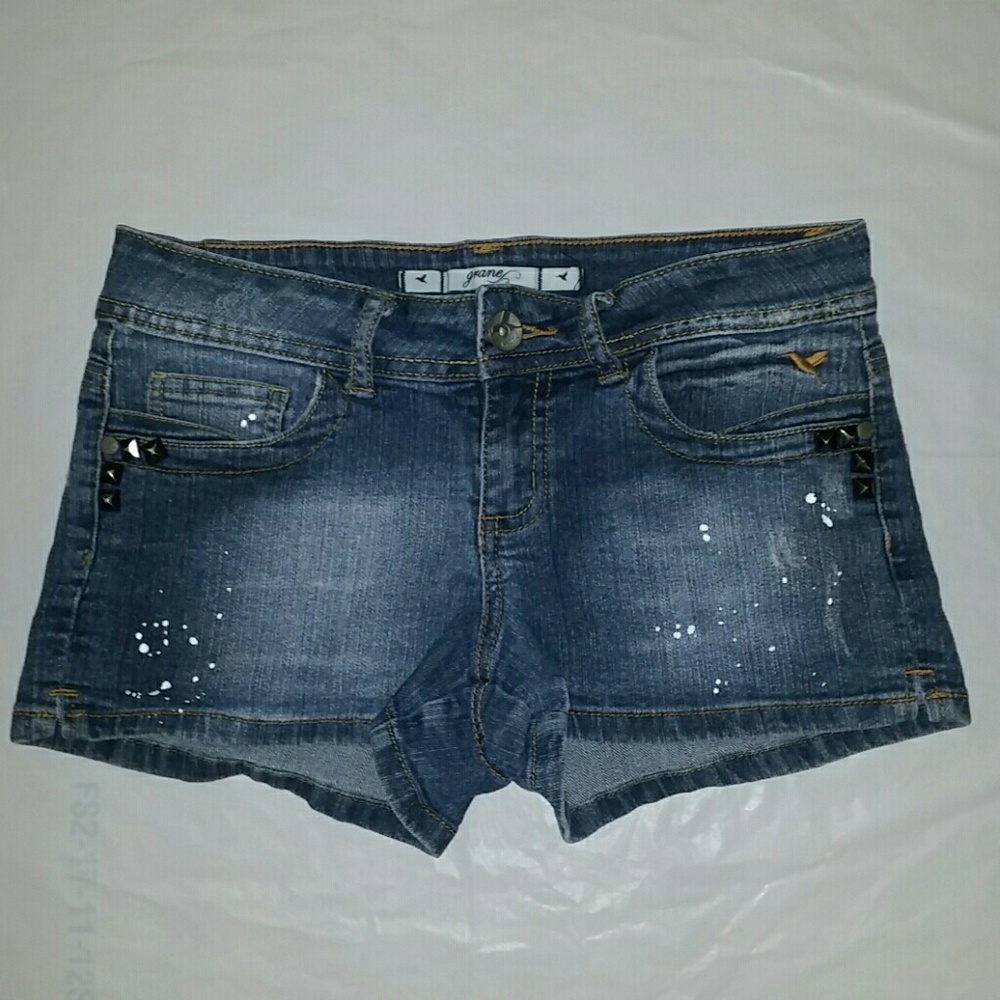 ♣️ Grane Distressed Shorts