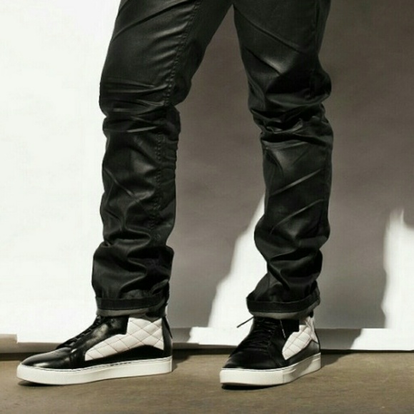 NOMALY Heritage - Picture 3 of 3