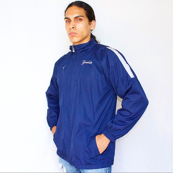 ❌SOLD❌ Nike 
Men's Yankees windbreaker - Picture 2 of 5