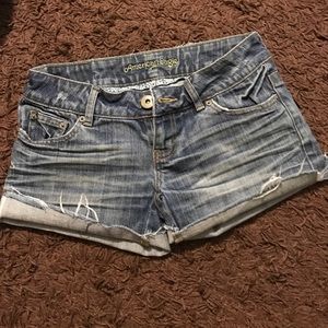 American Eagle Outfitters Cut off shorts