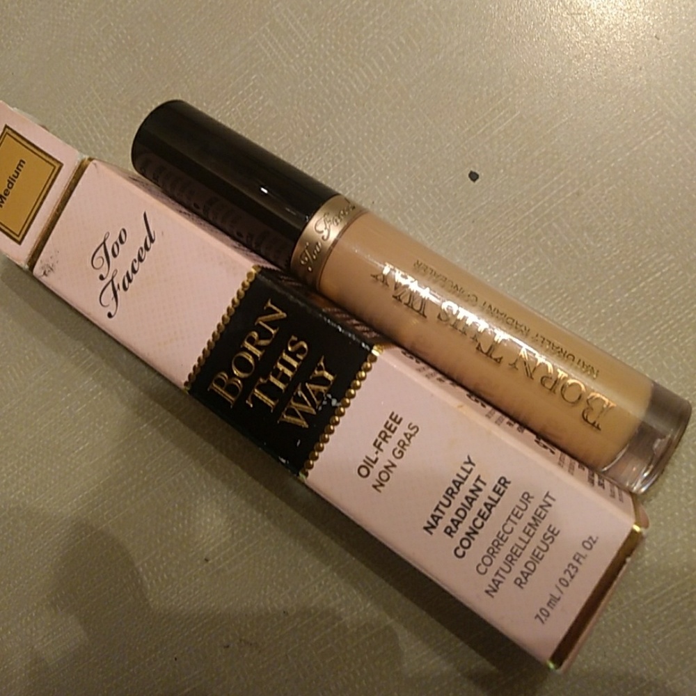 TOO FACED BORN THIS WAY CONCEALER MEDIUM NIB