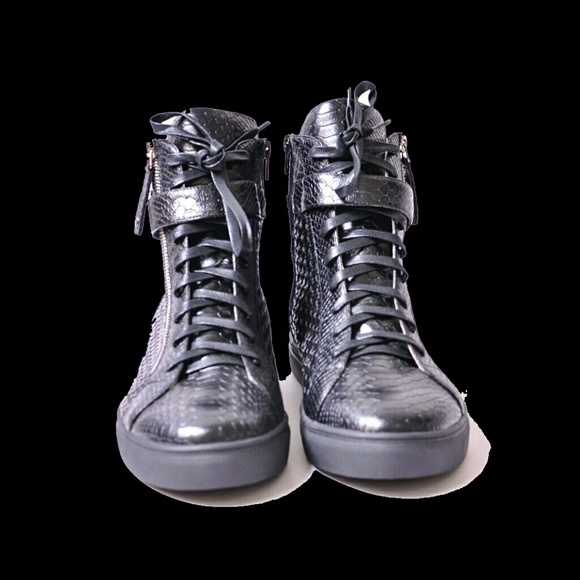 NOMALY Black Knights - Picture 2 of 4