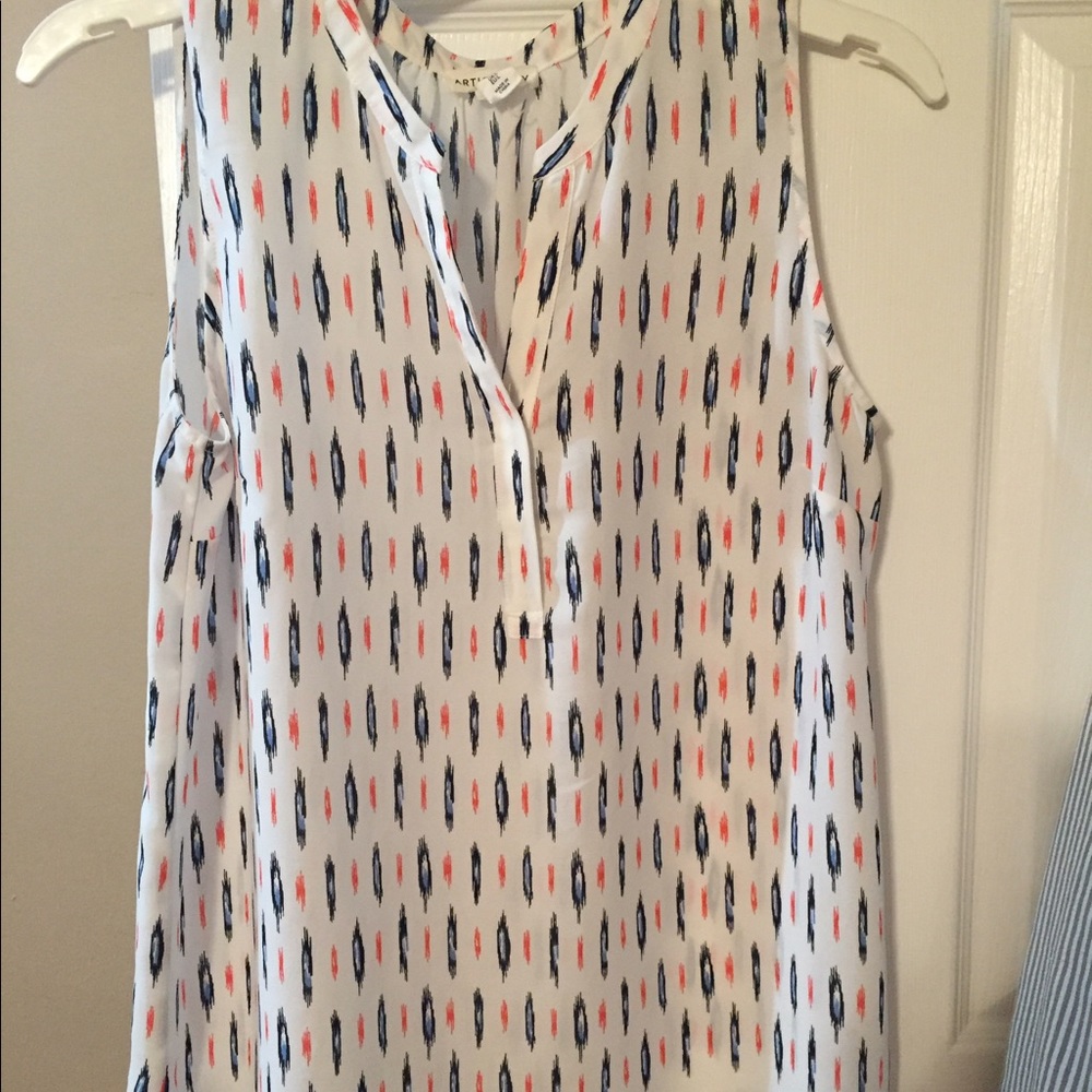 Patterned sleeveless top