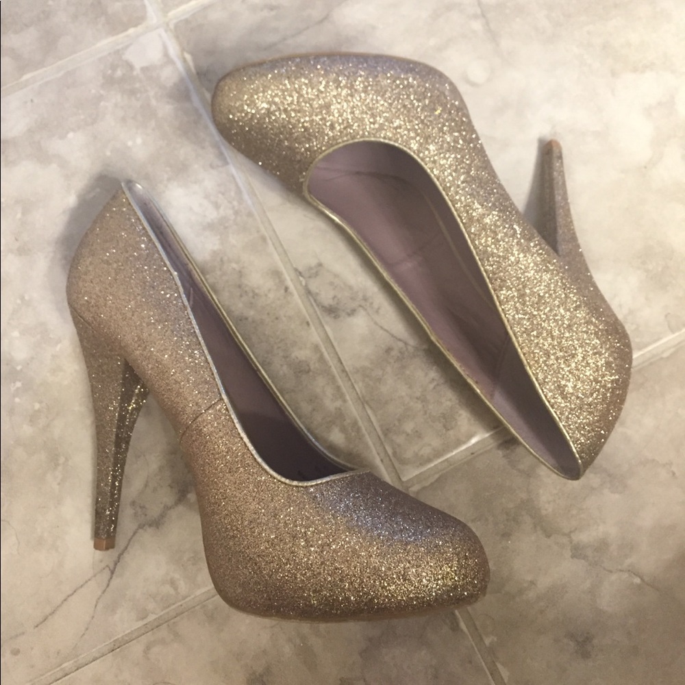 Gold Glitter Pumps