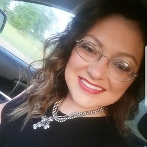 Meet your Posher, Kacey