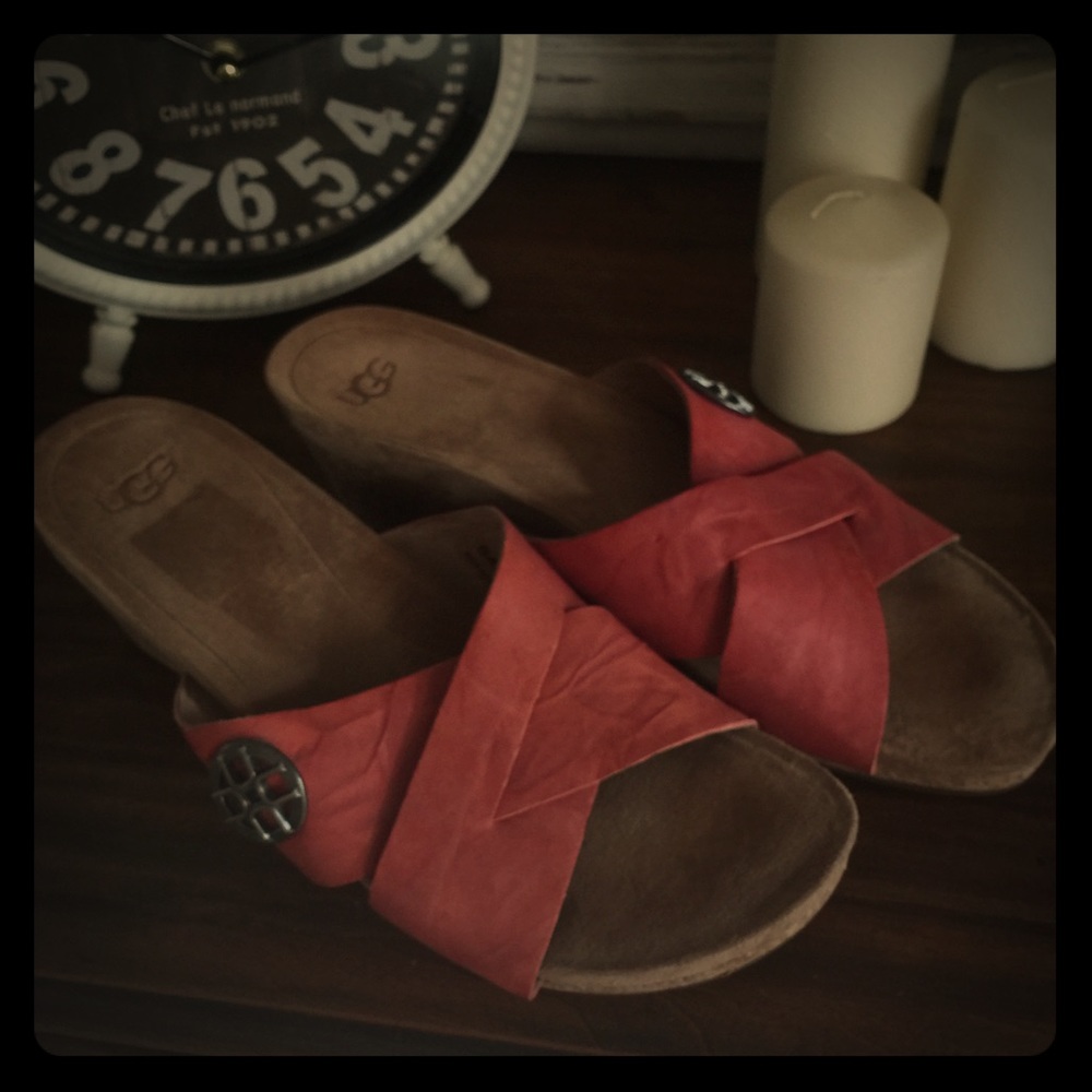 UGG wedges excellent cond red slip on size 7