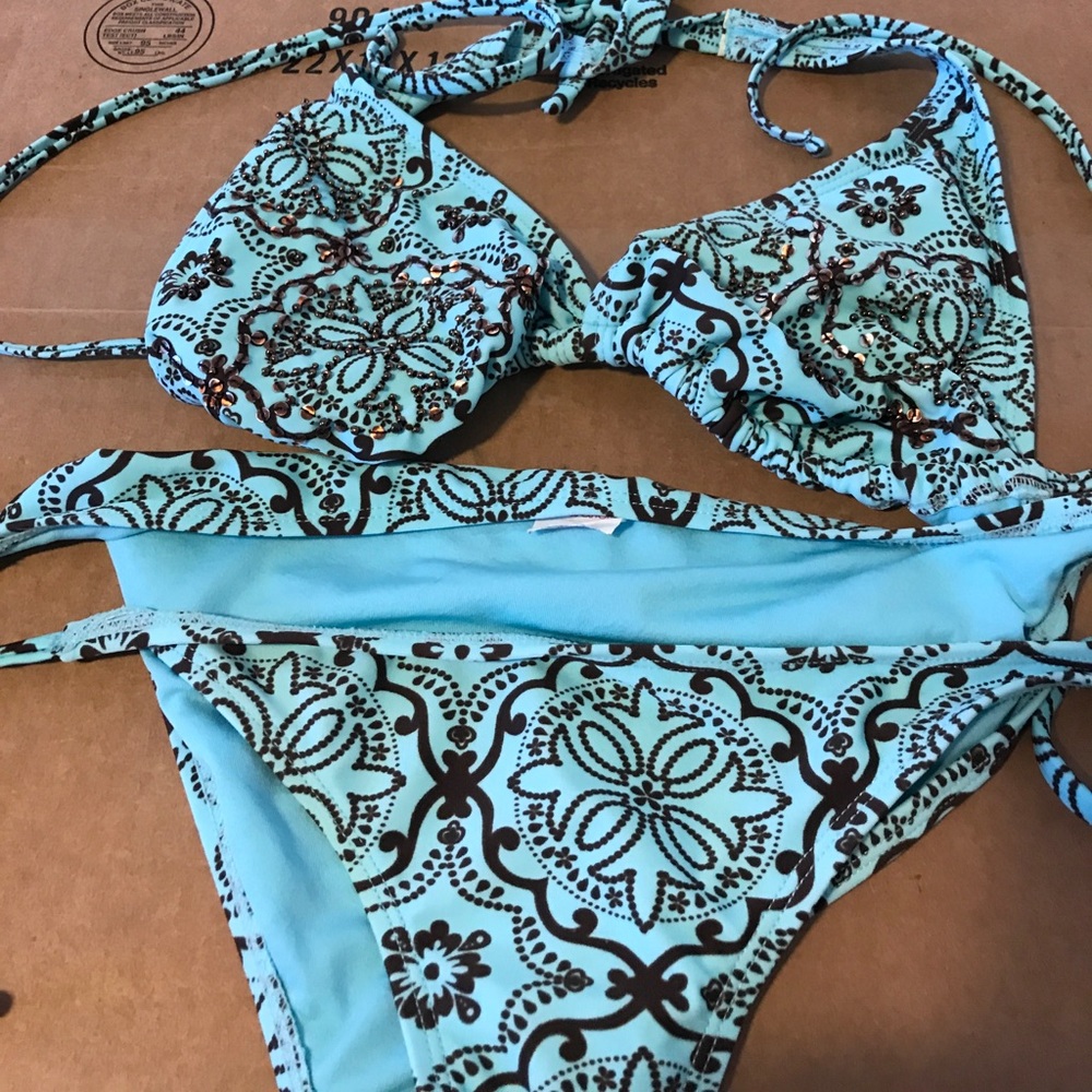 Bathing suit top and bottom