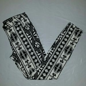 ♣️ Forever21 Skinny Pants