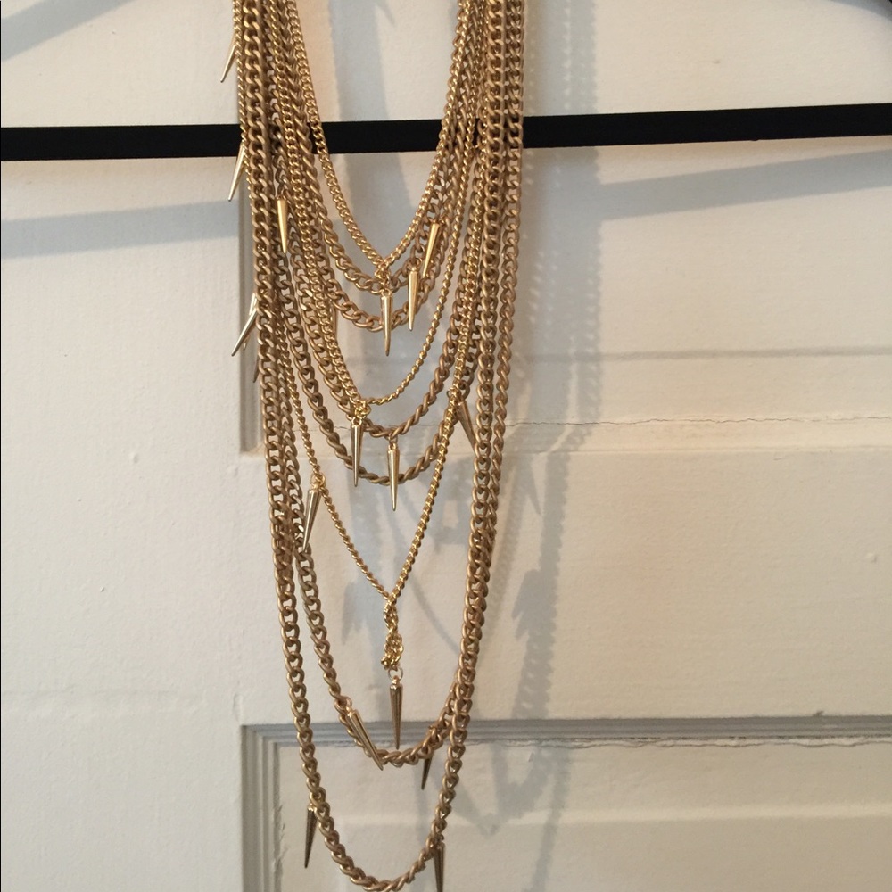 Gorgeous necklace and earring set!!! Brand new!