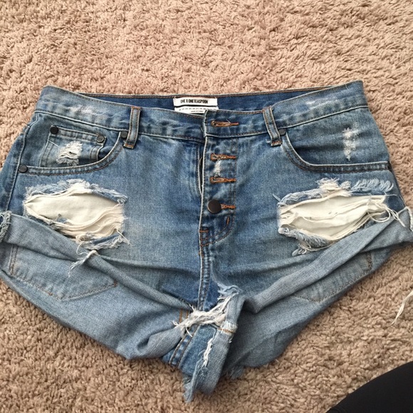 One Teaspoon Bandits shorts - Picture 1 of 4