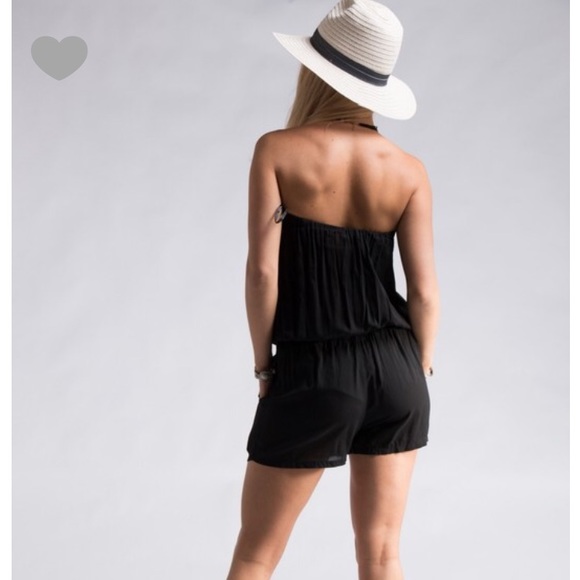 SALE💥HP! 1 size sm. Left! Romper with pockets - Picture 2 of 8