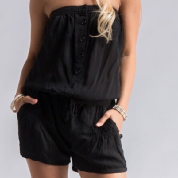 SALE💥HP! 1 size sm. Left! Romper with pockets - Picture 6 of 8