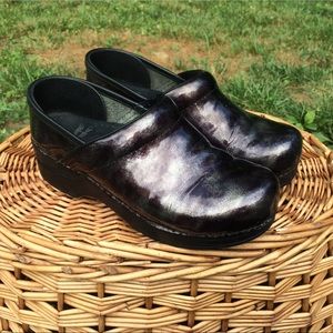 Dansko Womens Professional Patent Leather Shoes