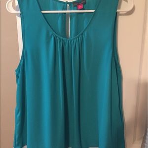 Adorable sleeveless top