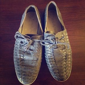 Seavees dark gray Huarache shoe