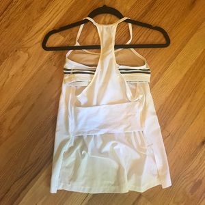 LULULEMON size 2 workout top